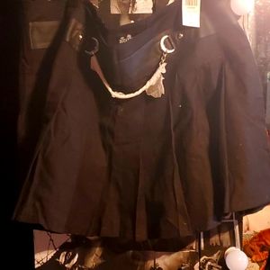 Hot topic black pleated skirt